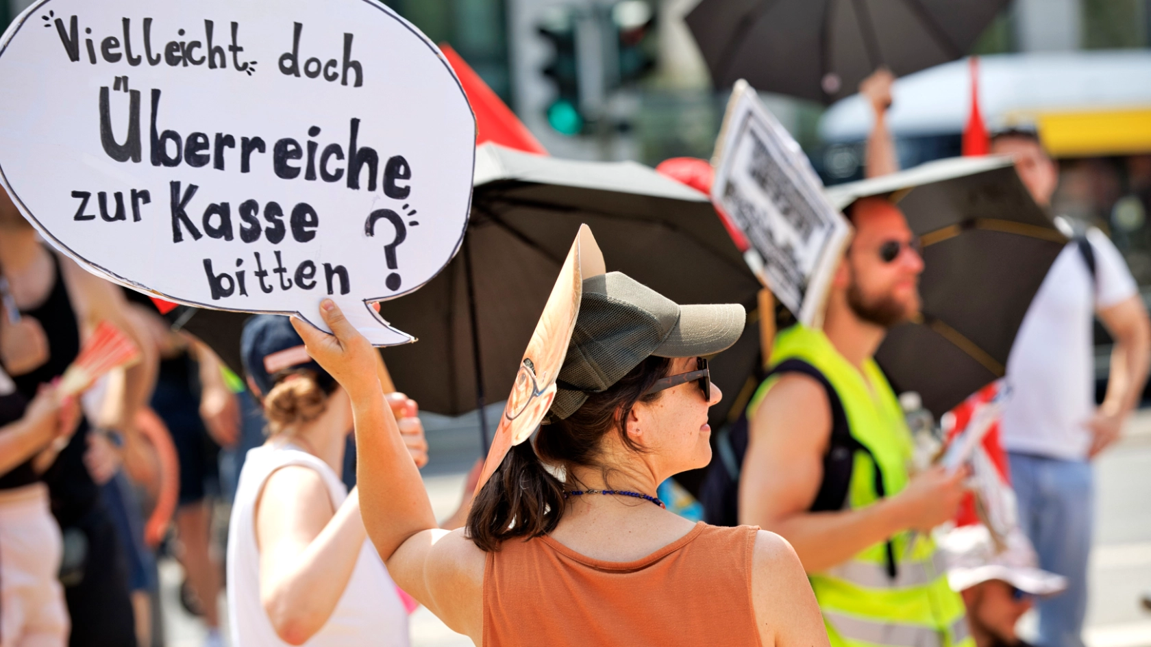 Kundgebung Jetzt reicht´s! gegen Sozialabbau von DGB und weiteren Organisationen im Invalidenpark