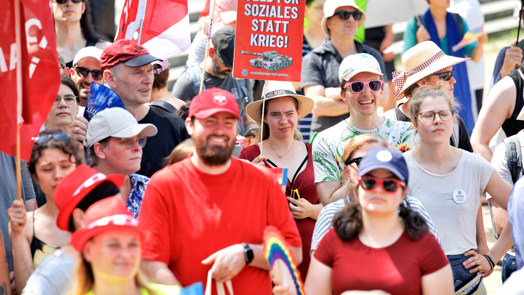 Kundgebung Jetzt reicht´s! gegen Sozialabbau von DGB und weiteren Organisationen im Invalidenpark