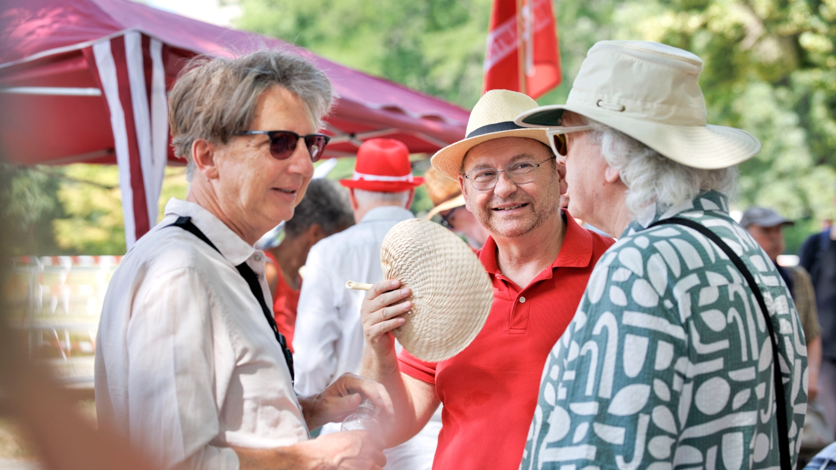 Kundgebung Jetzt reicht´s! gegen Sozialabbau von DGB und weiteren Organisationen im Invalidenpark