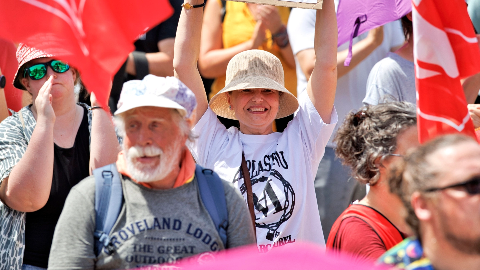 Kundgebung Jetzt reicht´s! gegen Sozialabbau von DGB und weiteren Organisationen im Invalidenpark