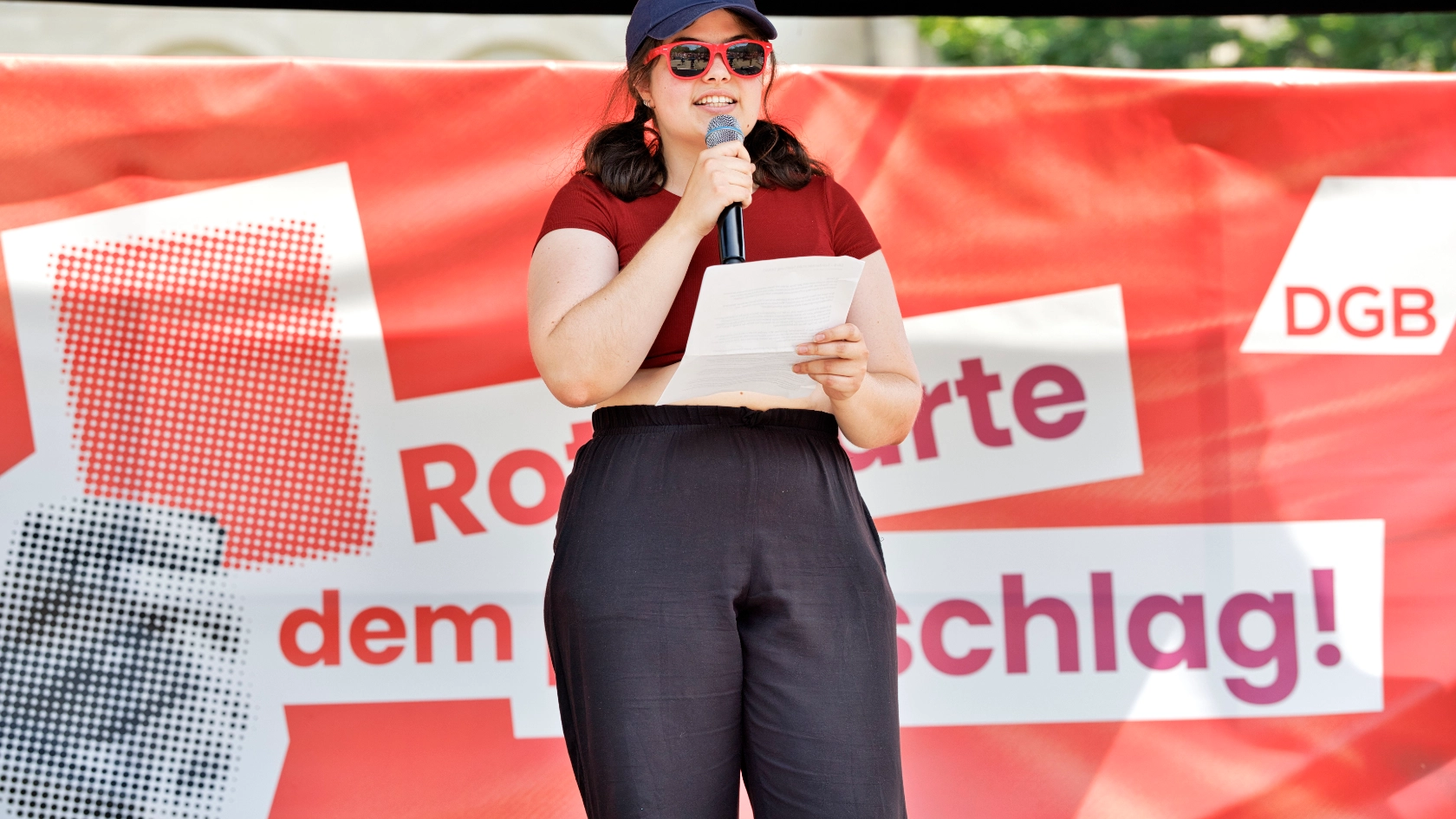 Kundgebung Jetzt reicht´s! gegen Sozialabbau von DGB und weiteren Organisationen im Invalidenpark