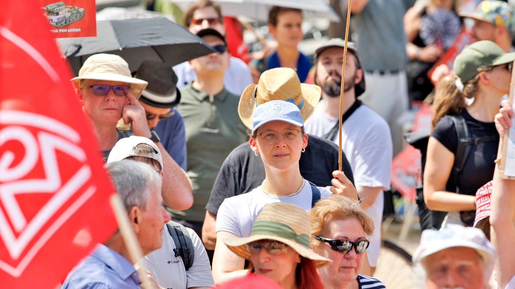 Kundgebung Jetzt reicht´s! gegen Sozialabbau von DGB und weiteren Organisationen im Invalidenpark