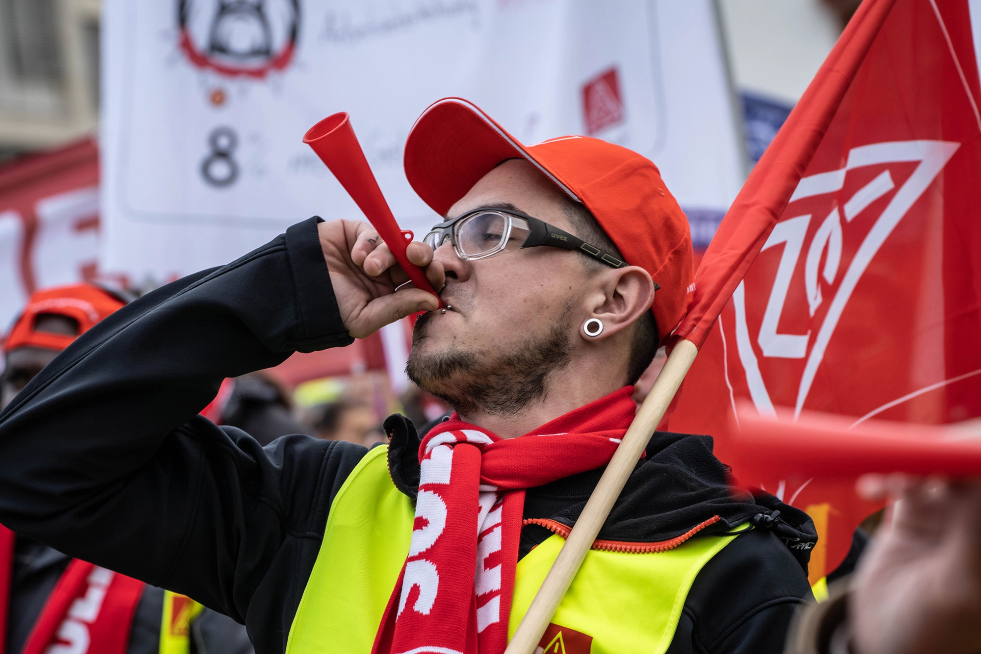 Metaller beim Warnstreik in Offenbach am 15.11.2022