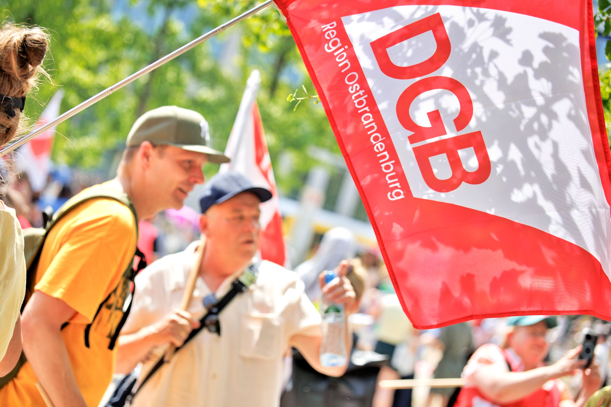 Kundgebung Jetzt reicht´s! gegen Sozialabbau von DGB und weiteren Organisationen im Invalidenpark