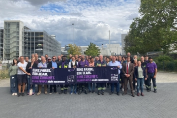Beschäftigte protestieren: Zukunft für Geschäftsbereich TI!