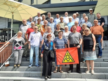 Seniorinnen und Senioren
