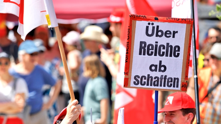 Kundgebung Jetzt reicht´s! gegen Sozialabbau von DGB und weiteren Organisationen im Invalidenpark