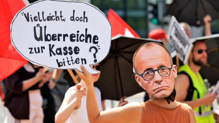Kundgebung Jetzt reicht´s! gegen Sozialabbau von DGB und weiteren Organisationen im Invalidenpark